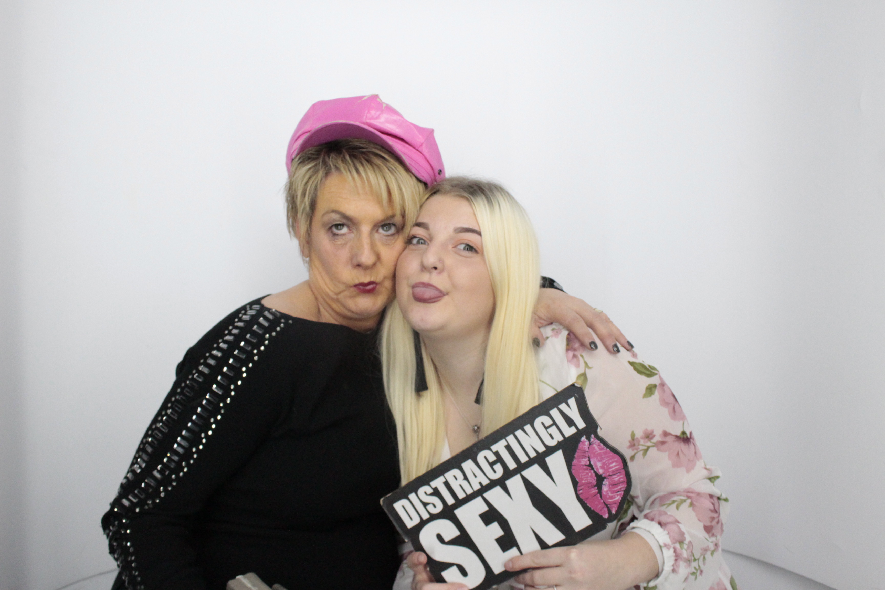 Dorothy's 90th Birthday | View more photos from the event at gallery.myphotoboothexperience.co.uk/u/MyPhotoBoothExperienceLtd/Dorothys-90th-Birthday
